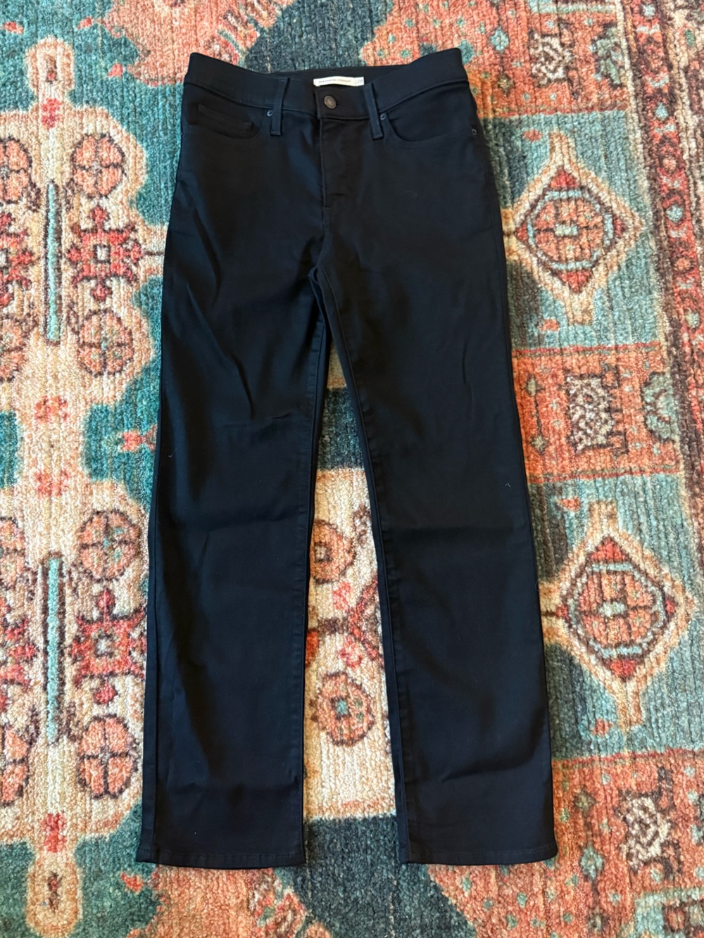 Levi's 314 Shaping Straight Jeans in Black